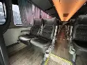 InteriorAsientosLado.webp